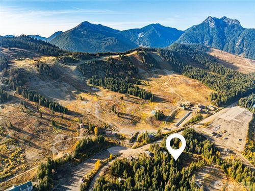 63 Snoqualmie Village Dr, Snoqualmie Pass, WA, 98068 | Card Image