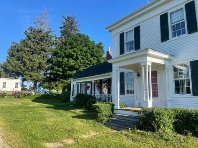 1423 North St, House other with 4 bedrooms, 3 bathrooms and null parking in New Haven VT | Image 4