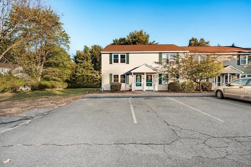 apt-8-1025 S Mammoth Rd, Manchester, NH, 03109-5103 | Card Image