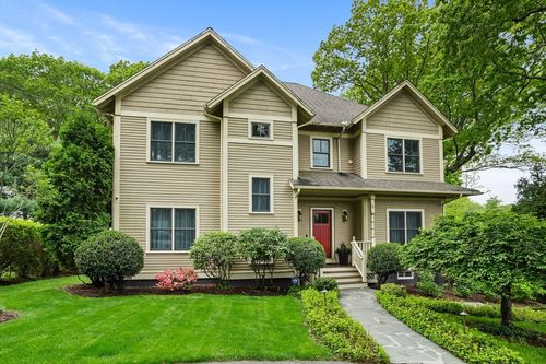 5 Walnut St, Lexington, MA, 02421-8219 | Card Image