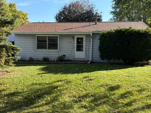 333 Rosalind Rd, Rochelle, IL, 61068-9710 | Card Image