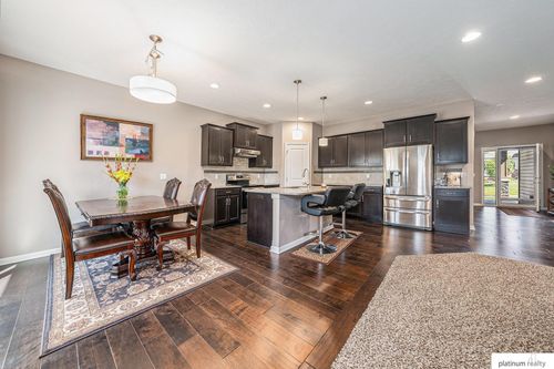 19349 I St, Omaha, NE, 68135-3701 | Card Image