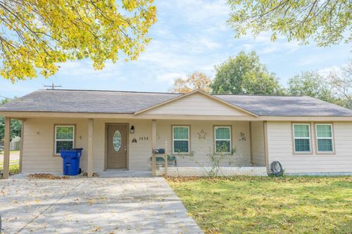 1434 1st Ave N, Texas City, TX, 77590-8431 | Card Image