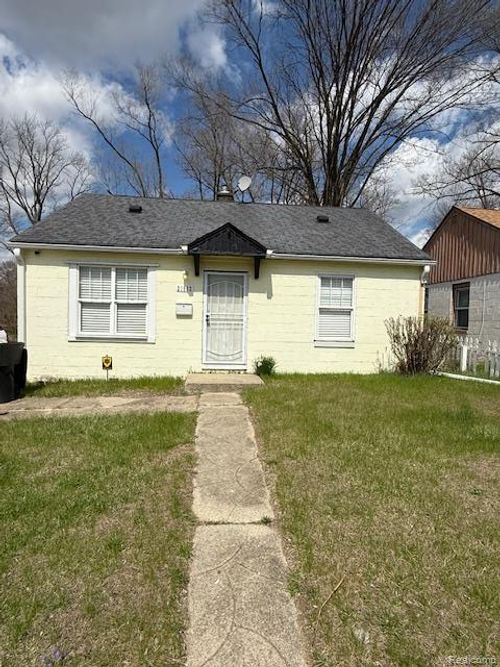 21562 W Davison St, Detroit, MI, 48223-3223 | Card Image