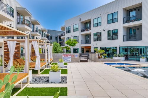 524-1701 Simond Ave, Austin, TX, 78723-4780 | Card Image