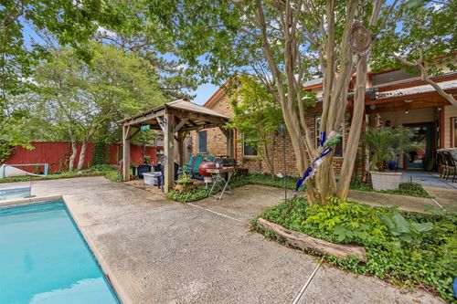 907 Green Terrace Ln, Duncanville, TX, 75137-2920 | Card Image