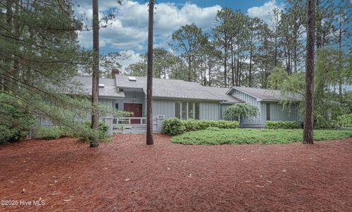 695 Donald Ross Dr, Pinehurst, NC, 28374-8922 | Card Image