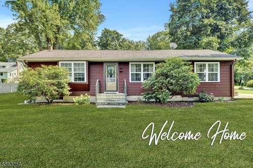 6 Center St, Belvidere, NJ, 07823-3131 | Card Image