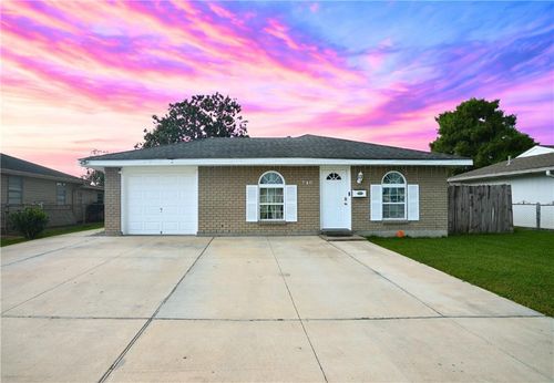 748 Oakwood Dr, Terrytown, LA, 70056-3008 | Card Image
