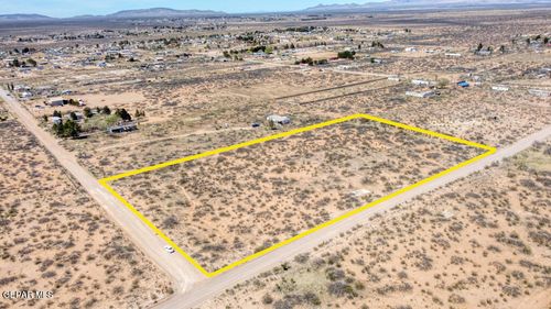 124 Hendrich Rd, Chaparral, NM, 88081-8010 | Card Image