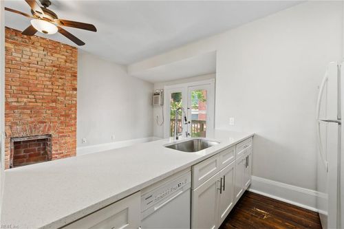 apt-4-407 Warren Cres, Norfolk, VA, 23507-2243 | Card Image