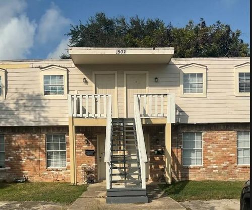 1502 Oleander Dr, La Marque, TX, 77568-5556 | Card Image