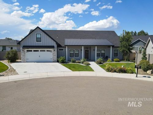 351 Lodgepole Ct, Fruitland, ID, 83619-2318 | Card Image