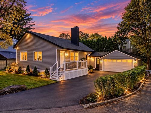 44 Shore Rd, Waltham, MA, 02451 | Card Image