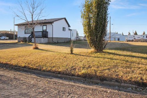 5006 52 St, Castor, AB, T0C0X0 | Card Image