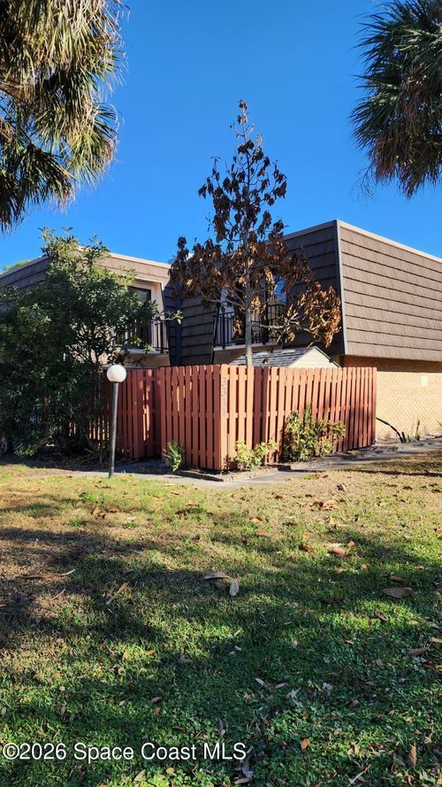 3311 Vista Oaks Cir Ne, Palm Bay, FL, 32905-3104 | Card Image