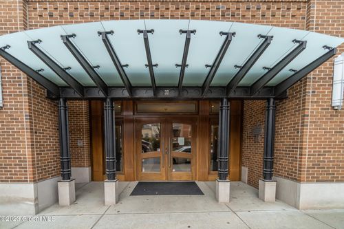 apt-401-37 Henry St, Saratoga Springs, NY, 12866-3288 | Card Image