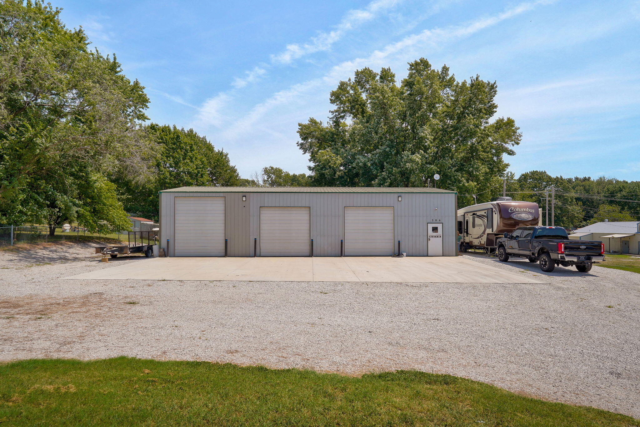 306 S Washington Ave, Walnut Grove, MO 65770