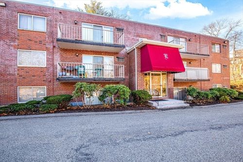 14-31 Hamlin Ln, Needham, MA, 02492-4632 | Card Image