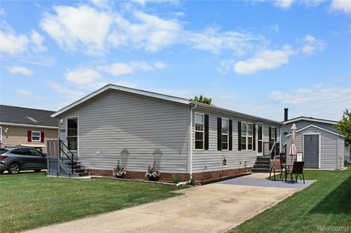 13482 Pear St, Carleton, MI, 48117-9437 | Card Image