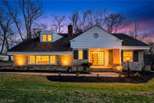 24150 S Woodland Rd, Shaker Heights, OH, 44122-3316 | Card Image