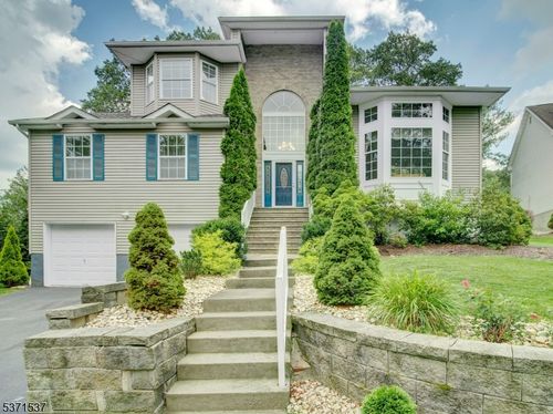 3 Eliot Ct, Ledgewood, NJ, 07852-2308 | Card Image