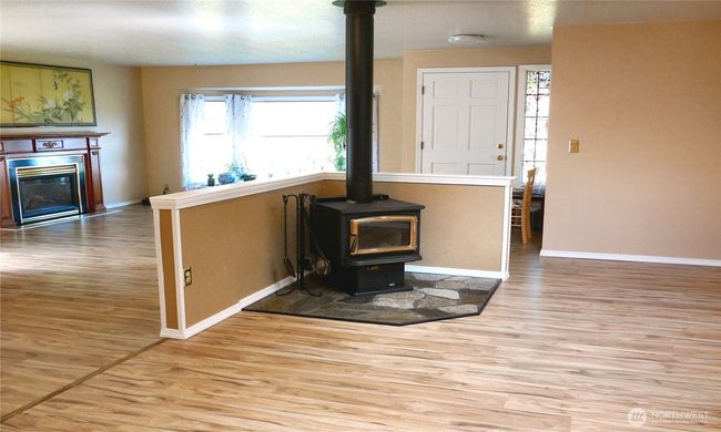 Wood Stove in Family Rm | Image 5