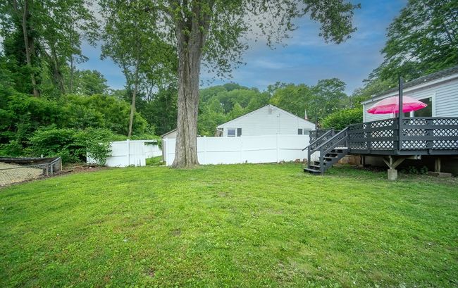 83 Armstrong St, House other with 2 bedrooms, 1 bathrooms and 3 parking in West Springfield MA | Image 24