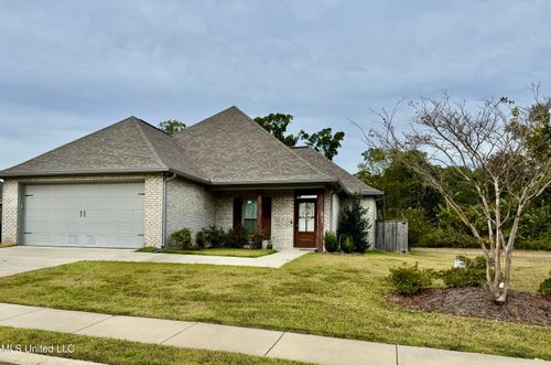 32 Hedges Plantation Pl, Natchez, MS, 39120-7003 | Card Image