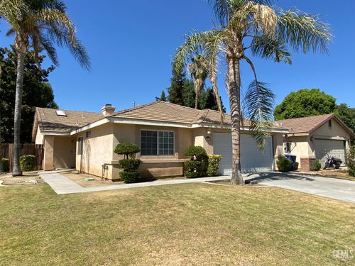 9506 Ravenwood Dr, Bakersfield, CA, 93312-4097 | Card Image