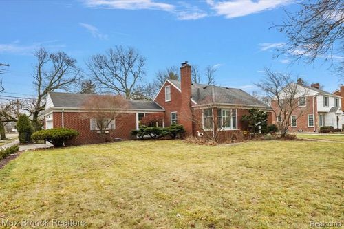 32350 Sheridan Dr, Beverly Hills, MI, 48025-4251 | Card Image