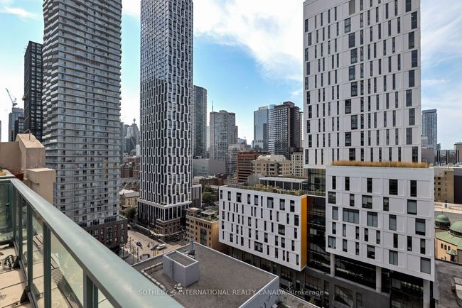 1 - 155 Dalhousie St, Condo with 2 bedrooms, 3 bathrooms and 2 parking in Toronto ON | Image 31