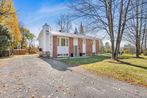 220 Agathe St, Rockland, ON, K4K1K7 | Card Image