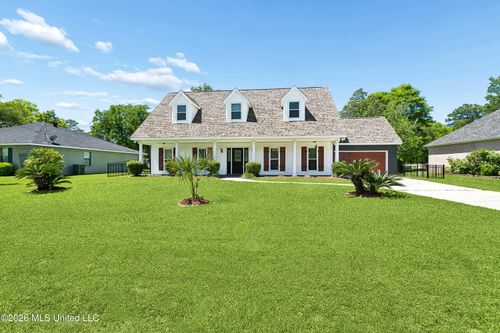 57143 Diamondhead Dr E, Diamondhead, MS, 39525-3499 | Card Image