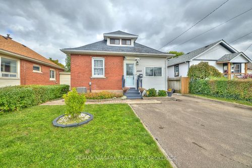 4660 6th Ave, Niagara Falls, ON, L2E4T5 | Card Image