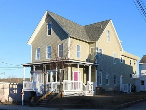 apt-2f-70 Central St, Southbridge, MA, 01550-3758 | Card Image
