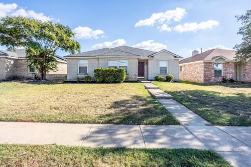 2458 Manchester Ln, Lancaster, TX, 75134-1985 | Card Image