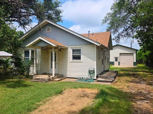1420 E 9th St, Newton, KS, 67114-2501 | Card Image