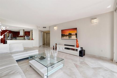 ph-2-4000 Island Blvd, Aventura, FL, 33160-2540 | Card Image