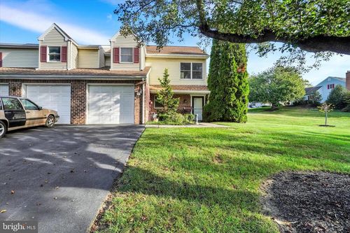 7 Jean Lo Way, York, PA, 17406-6701 | Card Image