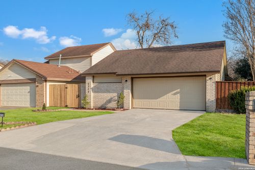 5722 Spring Night St, San Antonio, TX, 78247-1628 | Card Image