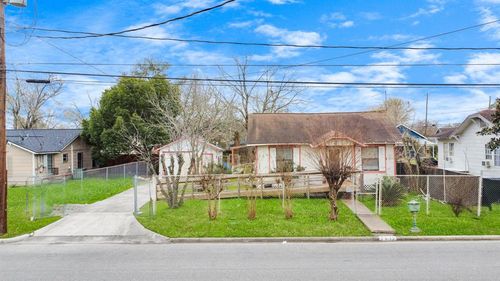 1912 Maryland St, Baytown, TX, 77520-6128 | Card Image