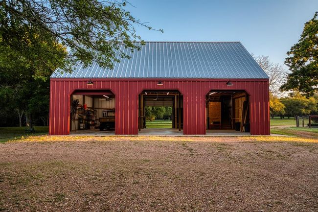 1585 Round Top Rd, Home with 6 bedrooms, 7 bathrooms and null parking in Round Top TX | Image 25