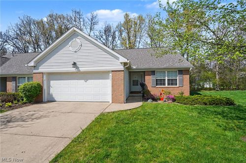 445 E Reserve Dr, Cuyahoga Falls, OH, 44223-3783 | Card Image
