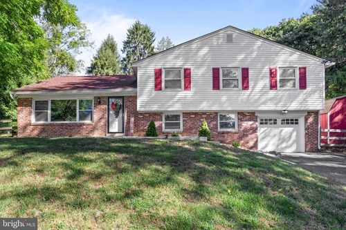 407 Leslie Ln, West Chester, PA, 19382-7776 | Card Image