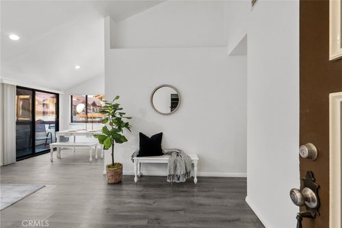 unit-636-18033 Sundowner Way, Canyon Country, CA, 91387-5461 | Card Image