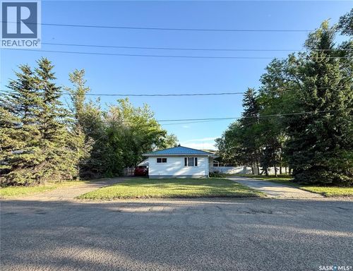 610 Railway St, Eastend, SK, S0N0T0 | Card Image