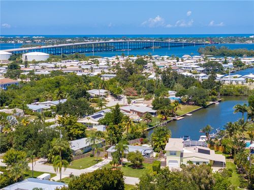 1430 3rd Ct, Vero Beach, FL, 32960-5806 | Card Image