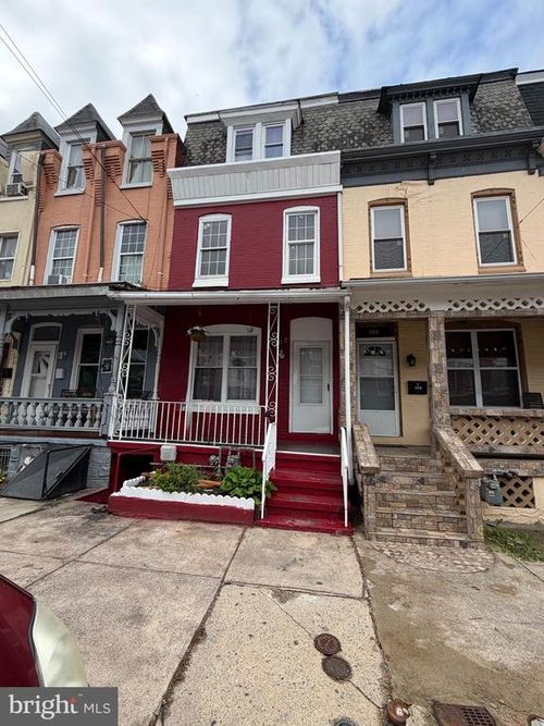202 W Green St, READING, PA, 19601-2717 | Card Image