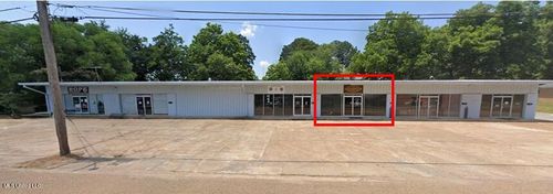 116-116 N Robinson St, Senatobia, MS, 38668-2149 | Card Image